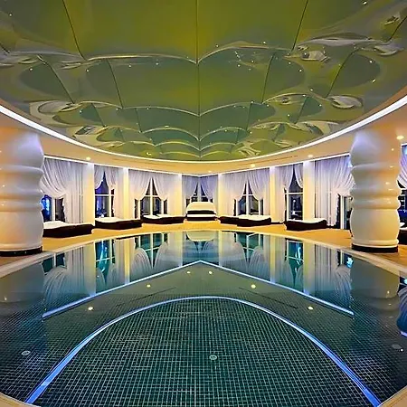Vikingen Infinity & Hotel 5*