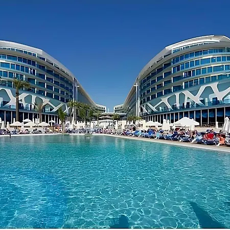 Vikingen Infinity & Hotel