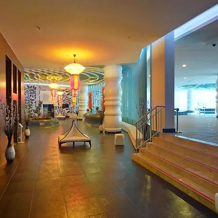 Vikingen Infinity & Hotell 5*